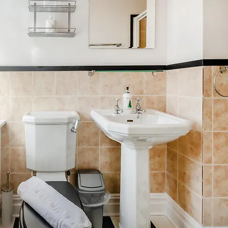 Holiday home Heatherdene